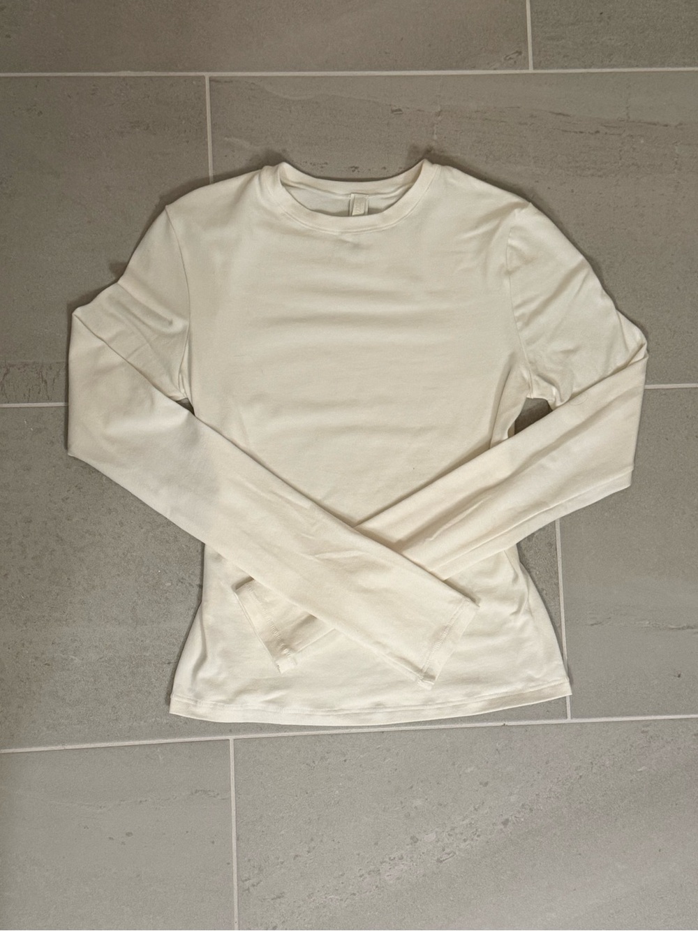 SKIMS Fits Everybody Long Sleeve T-Shirt Size S